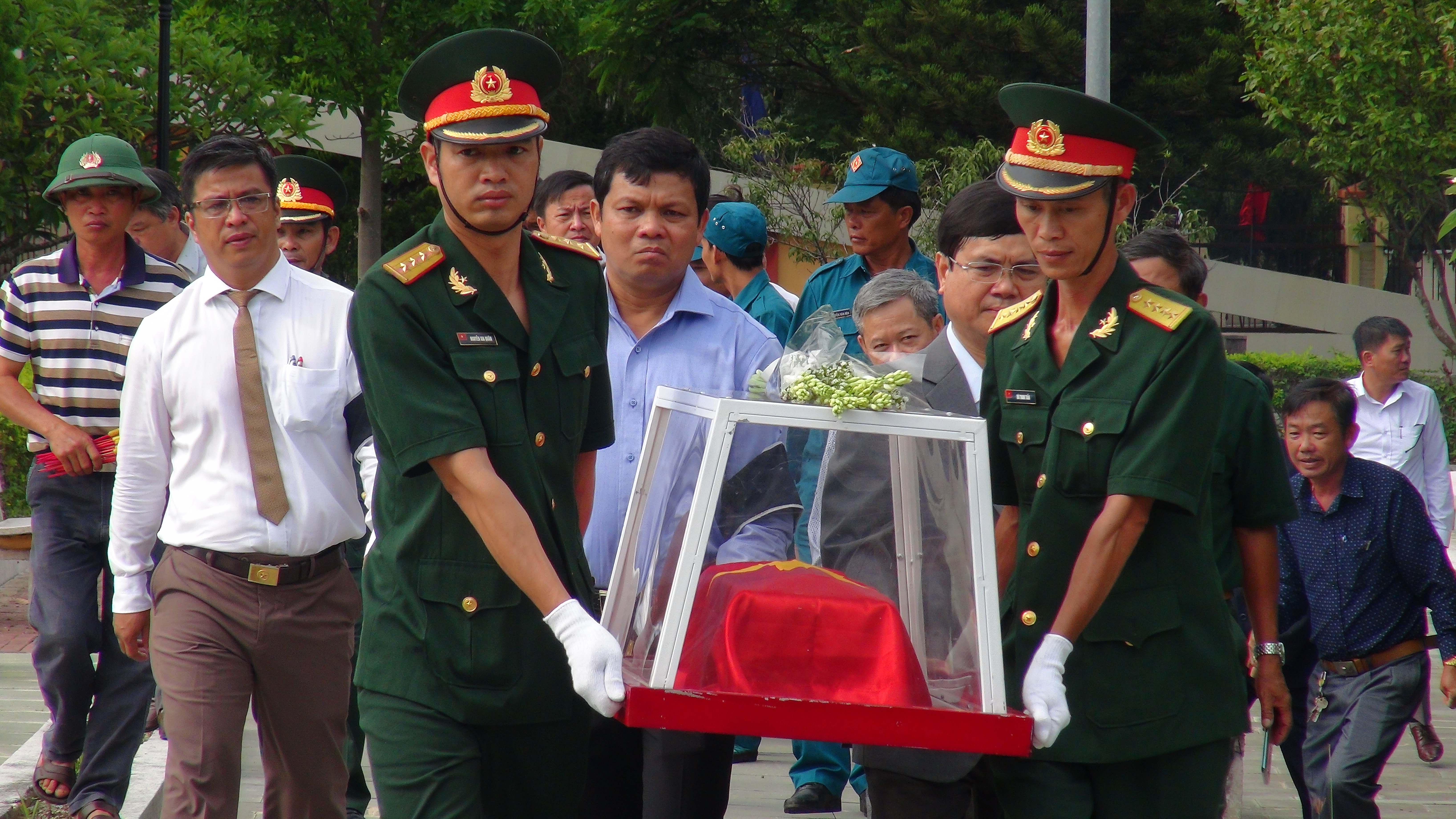Kon Tum truy điệu, an táng 3 hài cốt liệt sĩ